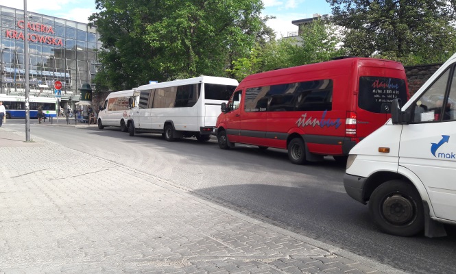 Busy na Dworcu MDA w Krakowie - nowe ustalenia po kolejnym s