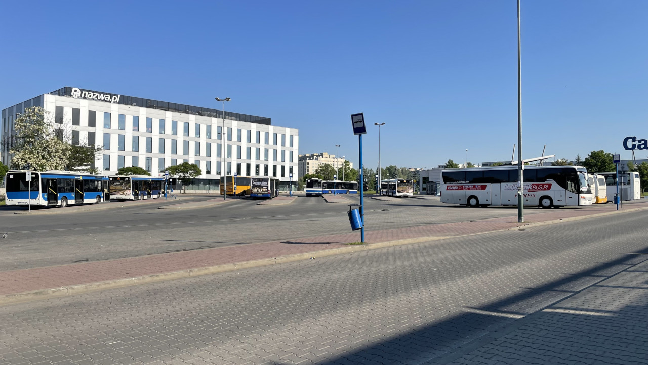 Dworzec autobusowy Czyżyny (stanowiska odjazdu)