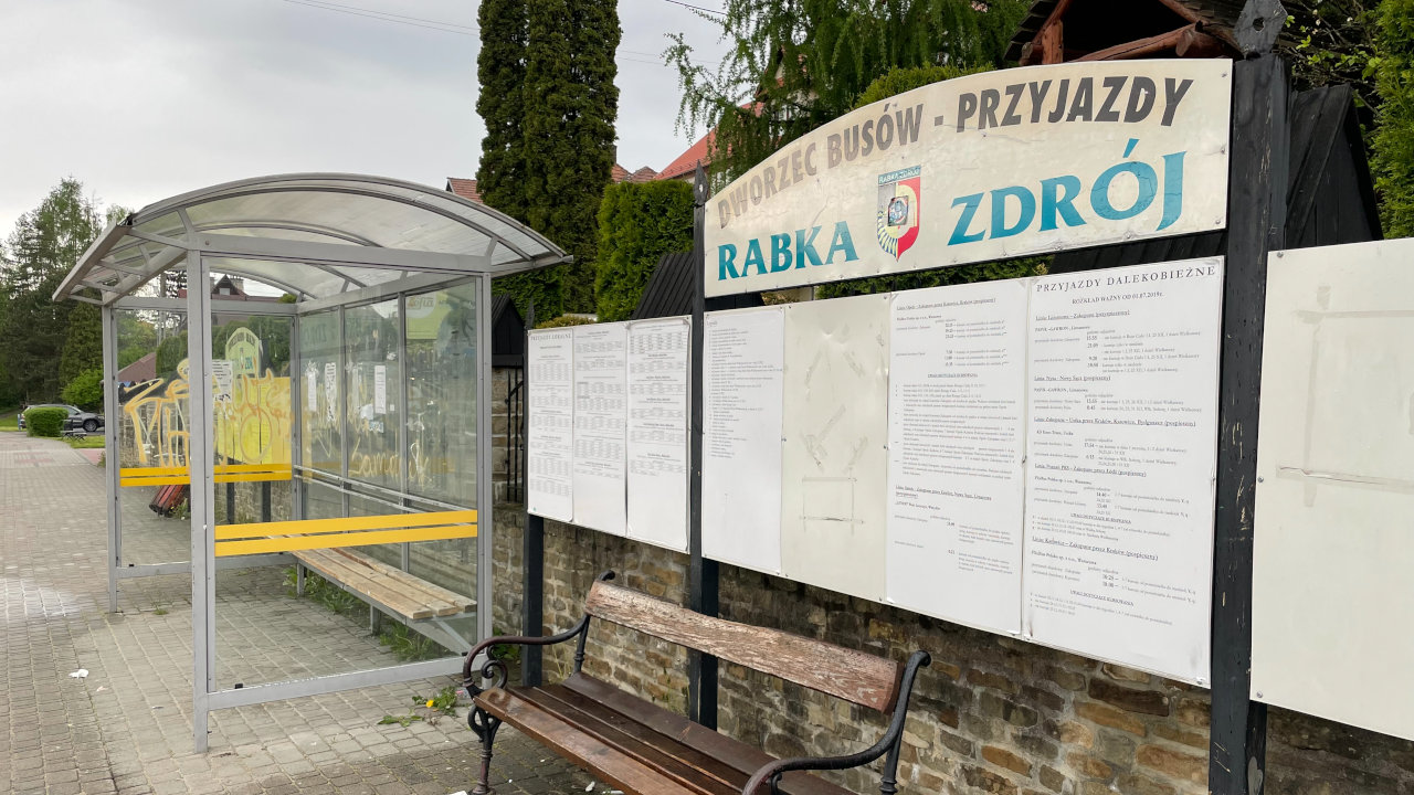 Dworzec autobusowy w Rabce-Zdroju (wiata przystankowa)